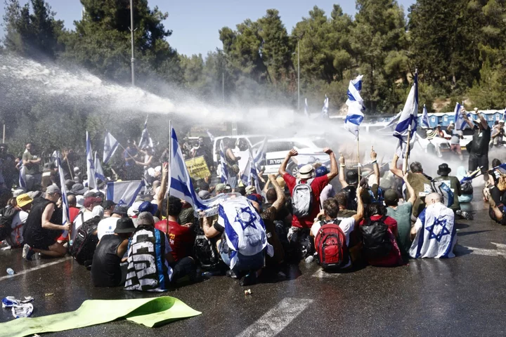 Israel Prepares for Fateful Vote as Netanyahu Leaves Hospital