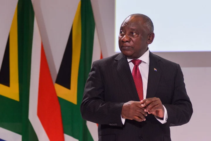 Ramaphosa, Zelenskiy Hold Talks Amid Russia Weapons Dustup