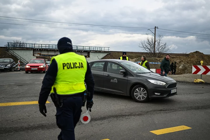 Poland Will Ban Border Crossings by Russian Cars  From Sunday