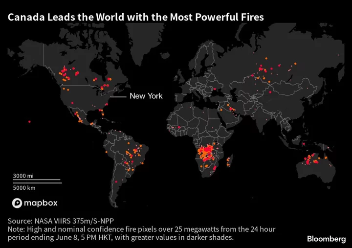 Wildfire Smoke Spreads Haze Across US East, Threatening Flights