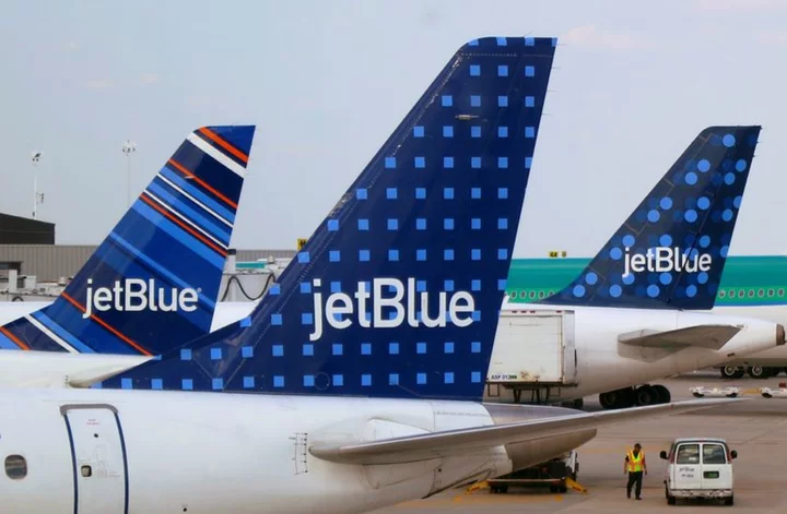 NTSB probes JetBlue flight that experienced severe turbulence, injuring eight