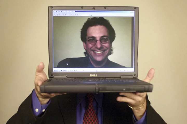 Pioneering hacker Kevin Mitnick, FBI-wanted felon turned security guru, dead at 59