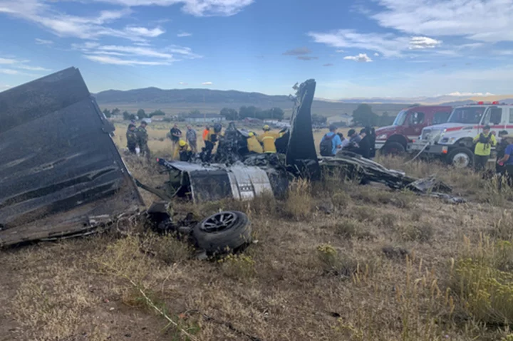 Fatal collision that killed 2 pilots brings a tragic end to the Reno air show and confounds experts