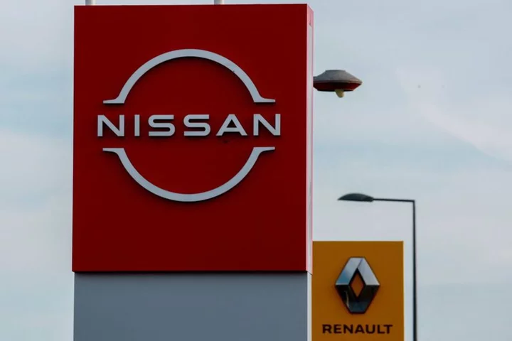 Nissan, Renault ready to announce new alliance deal in days-sources