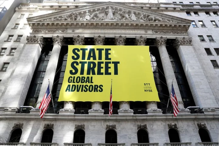 State Street adds option to fully back corporate boards