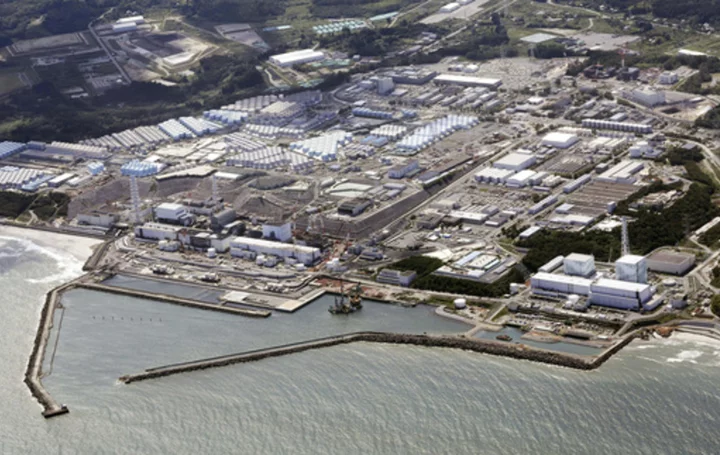 2 workers at Fukushima plant hospitalized after accidentally getting sprayed with radioactive waste