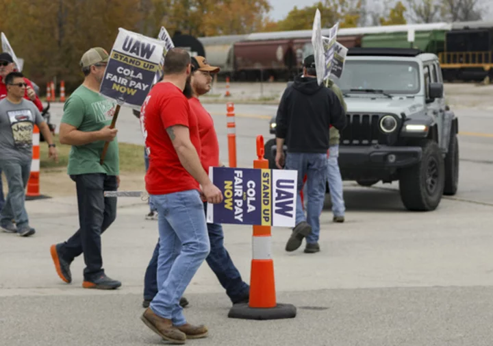 UAW appears to be moving toward a potential deal with Ford that could end strike