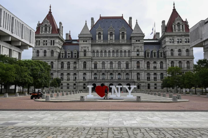 New York lawmakers OK bill removing medical debt from credit reports