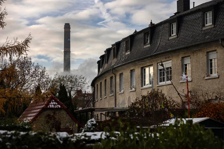 Germany’s Scholz Tells Homeowners They Can Cope with 4% Rates