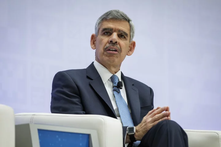 Fed Has Message Problem After Early Rate Pause Signals, El-Erian Says