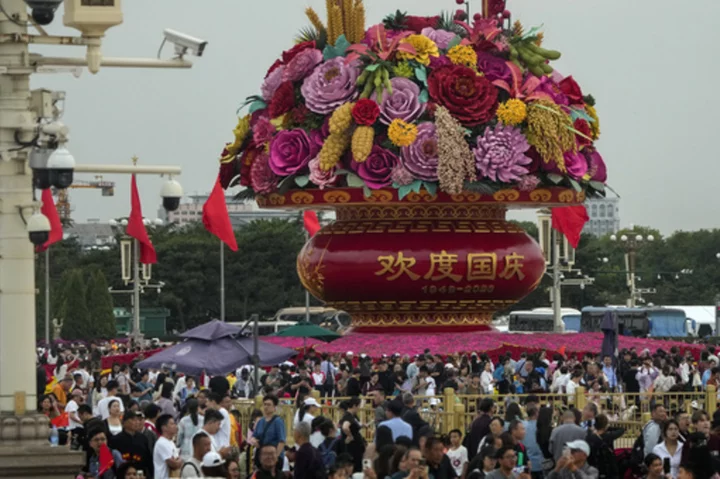 Millions take to China's railways, roads, air in 1st big autumn holiday since end of zero-COVID