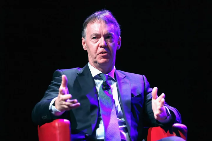 Reckitt Benckiser Appoints Former Sky CEO Darroch as Chairman