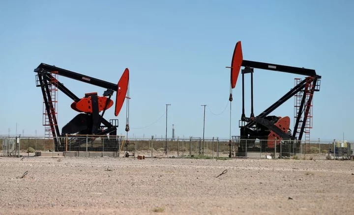 Oil prices edge up on anticipated US crude stock draw