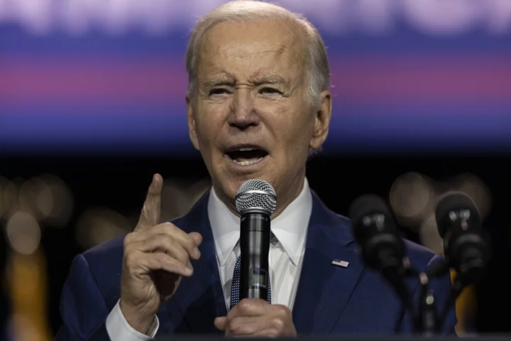 Biden Presses for China Contact Despite Risks of Losing Leverage