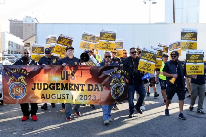 UPS and Teamsters to restart talks in effort to avoid strike