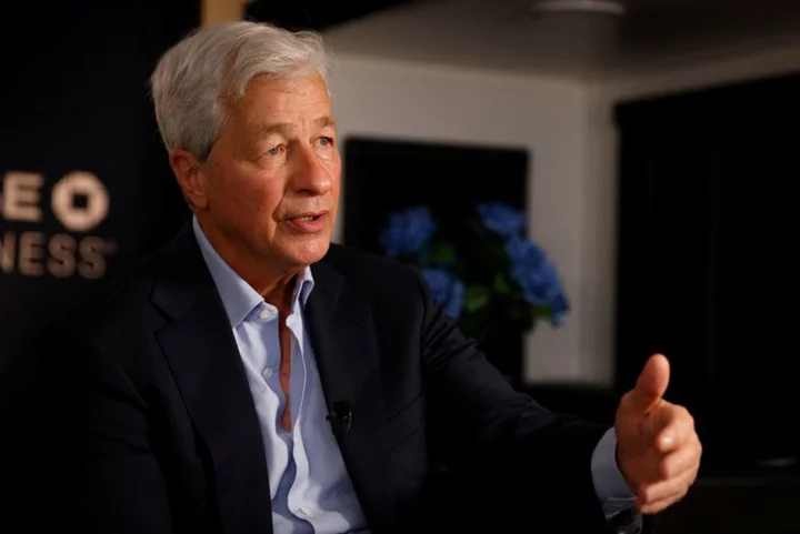 JPMorgan's Dimon says bank's plans regarding his tenure are unchanged