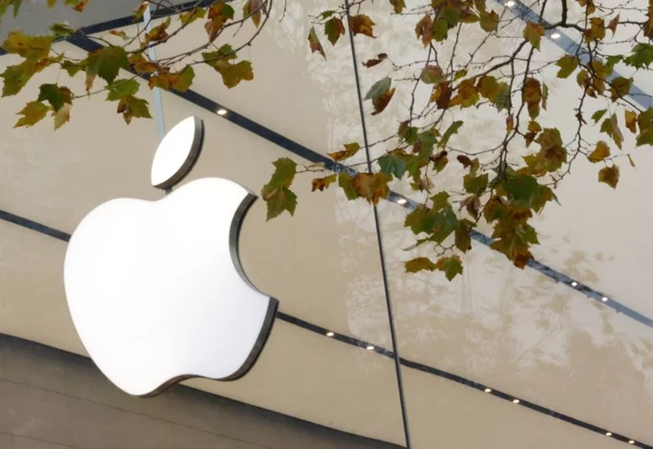 Apple's high-yield savings account hits over $10 billion in customer deposits