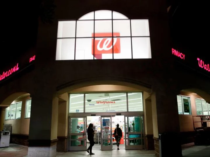 Walgreens is closing 450 locations