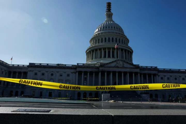 US government teeters on brink of shutdown with no deal in view